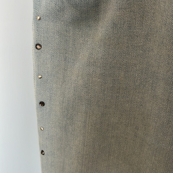 High Rise Skinny jeans with gems on the side - Picture 3 of 4